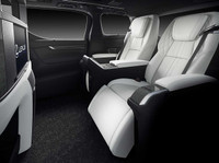 [ẢNH] Lexus LM trình làng: Đẳng cấp xe minivan hạng sang