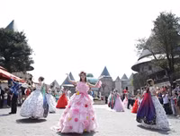 Đến Bà Nà Hills xem nghệ sỹ châu Âu kể chuyện cổ tích về các loài hoa