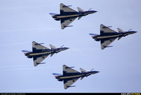 [ẢNH] Tiêm kích J-10 Trung Quốc bốc cháy tại Nga khi chưa kịp biểu diễn