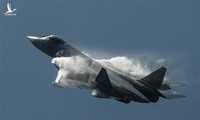 [ẢNH] Tiêm kích tàng hình Su-57 Nga rơi vì bị cài phần mềm gián điệp?