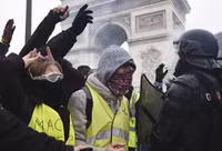 [ẢNH] Biểu tình bạo loạn kinh hoàng tiếp tục diễn ra ở Pháp