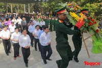 Lễ dâng hương, tưởng nhớ các Anh hùng- liệt sỹ diễn ra trang trọng trên toàn quốc