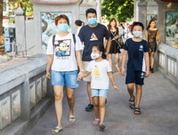 Người dân Hà Nội đồng lòng phòng chống dịch Covid-19