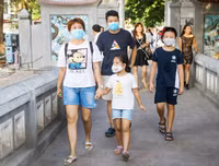 Người dân Hà Nội đồng lòng phòng chống dịch Covid-19