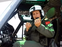 [ẢNH] Vẻ đẹp mê hoặc của nữ binh sĩ Thổ Nhĩ Kỳ