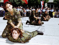 [ẢNH] Vẻ đẹp mê hoặc của nữ binh sĩ Thổ Nhĩ Kỳ