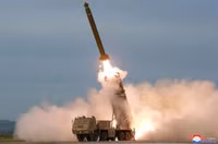 [ẢNH] Triều Tiên tiếp tục thử siêu pháo mạnh nhất hành tinh giữa lúc đại dịch Covid-19