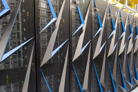 [ẢNH] Mỹ dùng siêu máy tính mạnh nhất hành tinh để tìm cách trị Covid-19