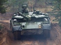 [ẢNH] Vì sao Nga tin dùng xe tăng T-80 tại địa bàn trọng yếu hơn T-90?