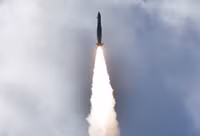 [ẢNH] Mỹ tập trận bắn tên lửa ở biển Philippines