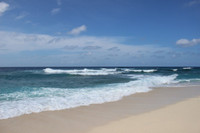 Vượt sóng dữ, kéo xuồng ở đảo An Bang