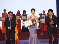 Cựu sinh viên Đại học Y Dược dự thi Hoa hậu Quý bà châu Á