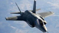 [ẢNH] Chiến đấu cơ F-35B Mỹ thực hiện màn 'Voi đi bộ' trước khi điều tới Biển Đông