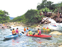 Suối nước Moọc, điểm đến không thể bỏ qua ở Quảng Bình