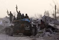 [ẢNH] Phút yên ắng đáng sợ trước khi 70.000 binh sĩ Syria lao vào tử chiến với phiến quân tại Đông Ghouta