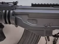 [ẢNH] Chiêm ngưỡng súng phóng lựu kẹp nòng độc đáo Việt Nam tự chế tạo