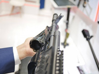 [ẢNH] Chiêm ngưỡng súng phóng lựu kẹp nòng độc đáo Việt Nam tự chế tạo