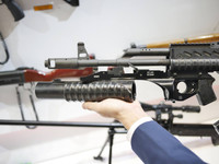 [ẢNH] Chiêm ngưỡng súng phóng lựu kẹp nòng độc đáo Việt Nam tự chế tạo