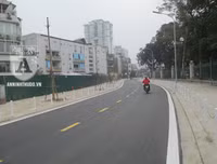 Ngắm con đường mới thành hình, đẹp lãng mạn giữa Thủ đô