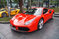 [ẢNH] Siêu xe Ferrari 488 GTB vừa bị tông nát đầu của ca sĩ Tuấn Hưng khủng cỡ nào?