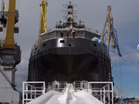 Tàu phá băng trang bị tên lửa hành trình Kalibr gia nhập hải quân Nga