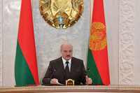 [ẢNH] Belarus tuyên bố hủy thỏa thuận sáp nhập với Nga, cảnh báo phong tỏa Crimea