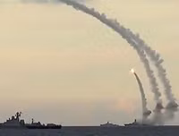 [ẢNH] Hoảng hồn, 108 tên lửa Kalibr Nga bắn tại Syria bằng giá tiền 501 quả Tomahawk của Mỹ