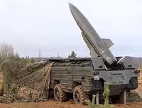 [ẢNH] Pháo binh Syria gầm thét, tên lửa đạn đạo bổ nhào xuống phiến quân thân Thổ Nhĩ Kỳ