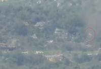 [ẢNH] Phiến quân Syria dùng tên lửa TOW Mỹ hủy diệt xe tăng T-72 Syria