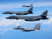 [ẢNH] Chi phí đắt đỏ, Mỹ mạnh tay loại biên 17 ‘pháo đài bay’ B-1B Lancer