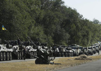 [ẢNH] Xe tăng Ukraine rầm rập tiến về cảng Mariupol khi căng thẳng gia tăng