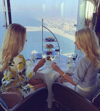 [ẢNH] Hội con nhà giàu Dubai làm điên đảo mạng xã hội vì mức sang chảnh không ai bì kịp