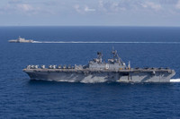 [ẢNH] Biên đội chiến hạm cực mạnh của hải quân Mỹ bất ngờ tập trận