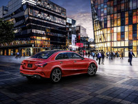 Mercedes-Benz A-Class Sedan: Thiết kế bóng bẩy và mới mẻ