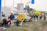 [ẢNH] Đại dịch Covid-19 bùng phát, người dân Hungary đổ xô... mua vũ khí