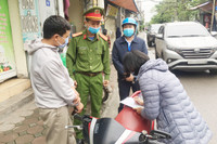 Nhắc nhở, xử lý các trường hợp không đeo khẩu trang khi ra đường