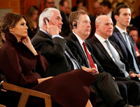 Những khoảnh khắc ấn tượng của Tổng thống Mỹ và phái đoàn tại Đông Á (2)