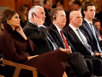 Những khoảnh khắc ấn tượng của Tổng thống Mỹ và phái đoàn tại Đông Á (2)