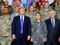 Những khoảnh khắc ấn tượng của Tổng thống Mỹ và phái đoàn tại Đông Á (2)