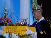 Kì lạ nghi lễ tôn thờ súng đạn tổ chức ở nhà thờ của Mỹ