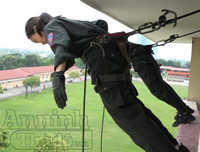 Nữ cảnh sát đặc nhiệm với khí công thâm hậu, võ thuật điêu luyện