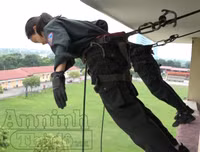 Nữ cảnh sát đặc nhiệm với khí công thâm hậu, võ thuật điêu luyện