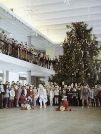 [Ảnh] Nhìn lại không khí rộn ràng đón năm mới thời Liên Xô