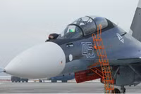 [ẢNH] Nga bất ngờ đẩy tiêm kích Su-30SM tham chiến sát tầng bình lưu của trái đất