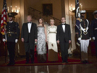 Tổng thống Trump tổ chức quốc yến hoành tráng tiếp đón lãnh đạo Pháp