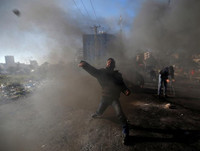 Biểu tình nổ ra khắp nơi để phản đối quyết định của Mỹ về Jerusalem