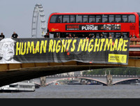 [ẢNH] Hàng chục nghìn người biểu tình chống ông Trump tại Anh