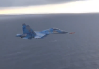 [ẢNH] Tiêm kích Su-27 Ukraine đuổi theo tên lửa diệt hạm vừa phóng
