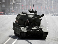 Nguyên nhân khiến siêu pháo tự hành 2S35 Koalitsiya-SV của Nga mãi chưa thoát cảnh 