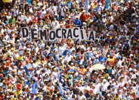 [ẢNH] Tổng thống Venezuela cảm ơn quân đội vì giúp ngăn chặn 'đảo chính'